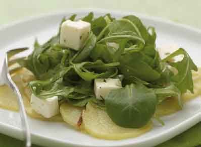 Carpaccio de pommes de terre sur lit de roquette