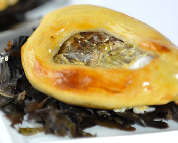 Huîtres Spéciales de Claire Marennes Oléron lutées au caviar d’Aquitaine et sa compote d’oignons doux