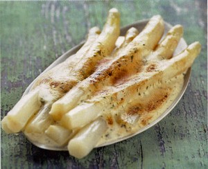 Asperges des sables des Landes gratinées au sabayon vert