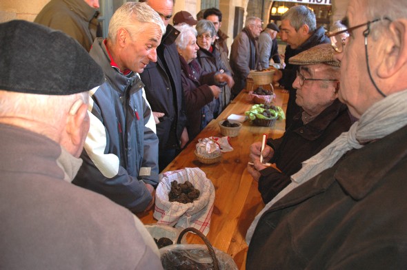 Ouverture du marché de gros aux truffes de Sarlat : une saison prometteuse