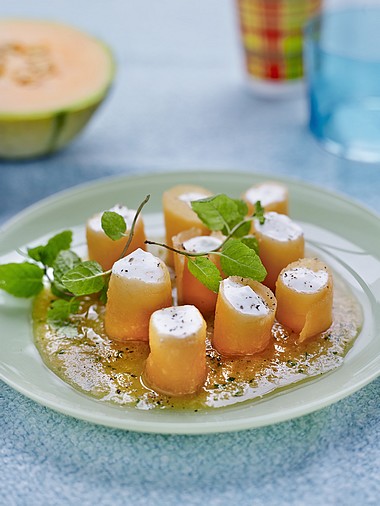 Cannelloni de melon de Guadeloupe IGP mariné à la cardamone verte, mousse de ricotta aux zestes d’orange