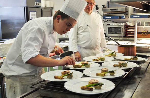 Maxime Blanc remporte le titre de lauréat 2015  du concours culinaire « Les Trophées France-Québec »