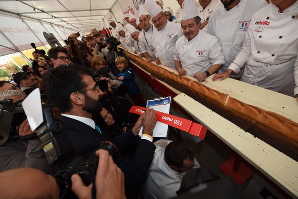 Record du monde franco-italien de la baguette la plus longue !