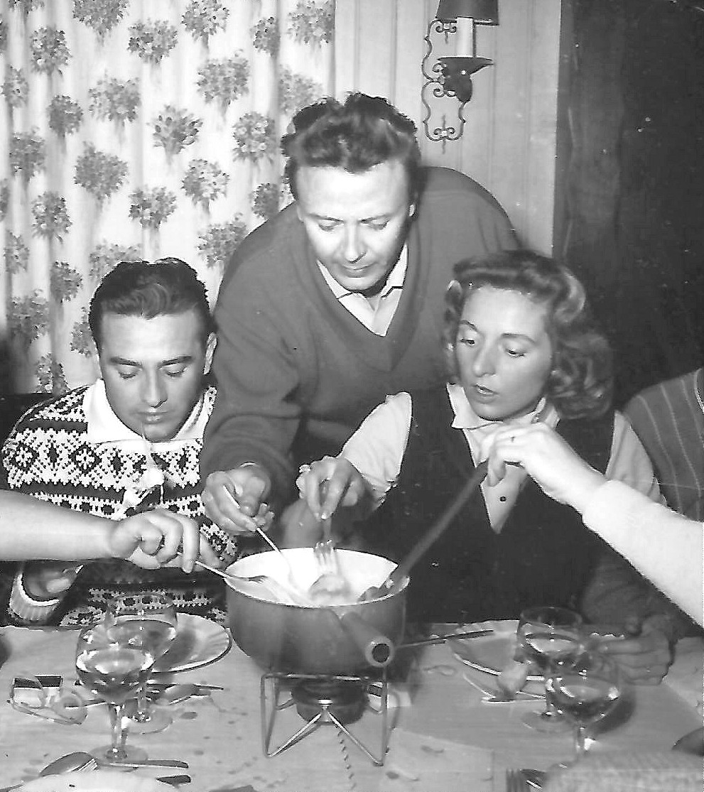 Roger et Maryse Bourgeon avec Maurice Biraud fondue savoyarde à l'hotel Le Normandie à Morzine
