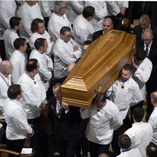 1200x768_chefs-carry-the-coffin-of-french-paul-bocuse-during-a-funeral-ceremony-at-the-saint-jean-cathedral