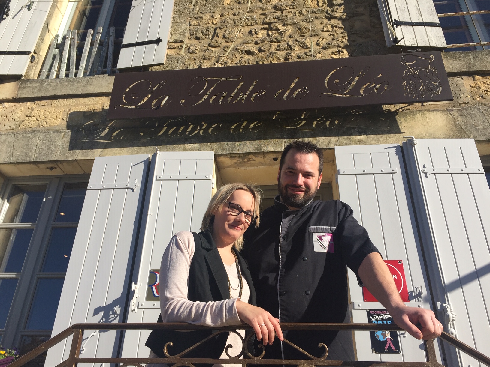 Florent et Servane au balcon ©T.Bourgeon/laradiodugout.fr