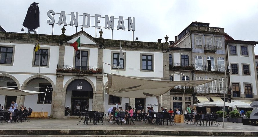 Sandeman caves (Vila Nova de Gaia) ©DR