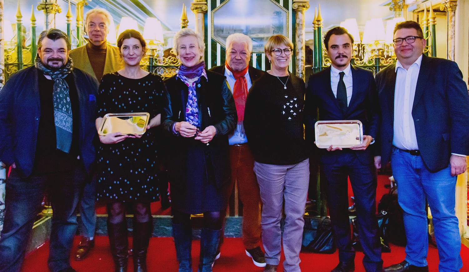 De gauche à droite sur la photo: Manuel Mariani, Jean-Yves Laurent-Lefèvre, Camille Labro (Lauréate catégorie Gastronomie), Anne Fracheboud (Co-propriétaire Les Noces de Jeannette), Jean-Claude Mariani, Claire Delbos, Gwilherm de Cerval (Lauréat catégorie Vin), Rémi Dechambre.