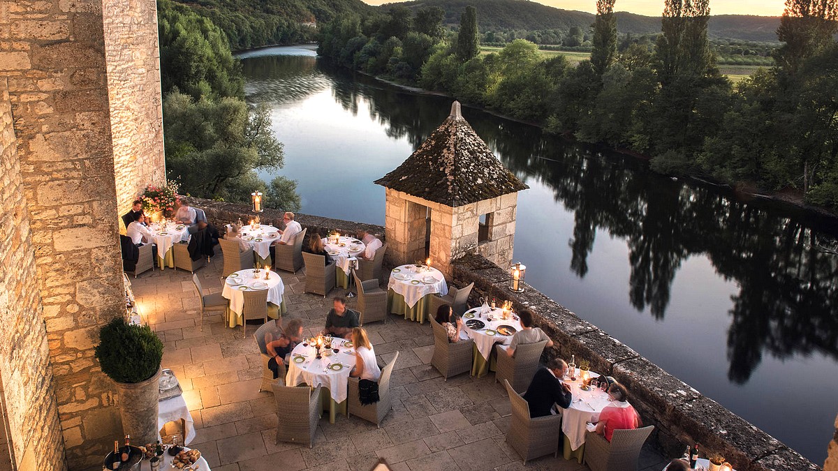 La promesse des beaux jours sur la terrasse du Château ©studio Prigent